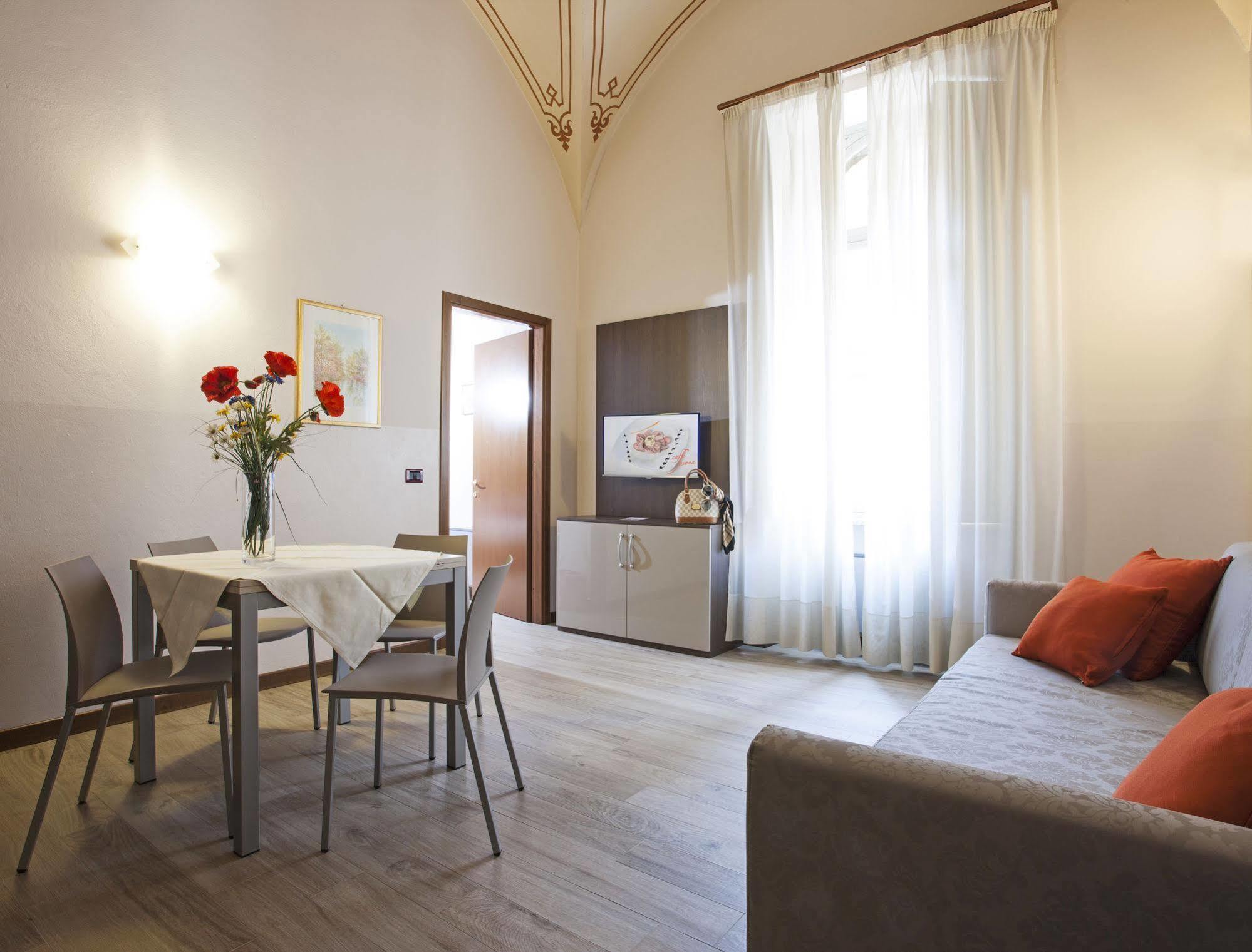 Residence Caffe Savona 알바 외부 사진
