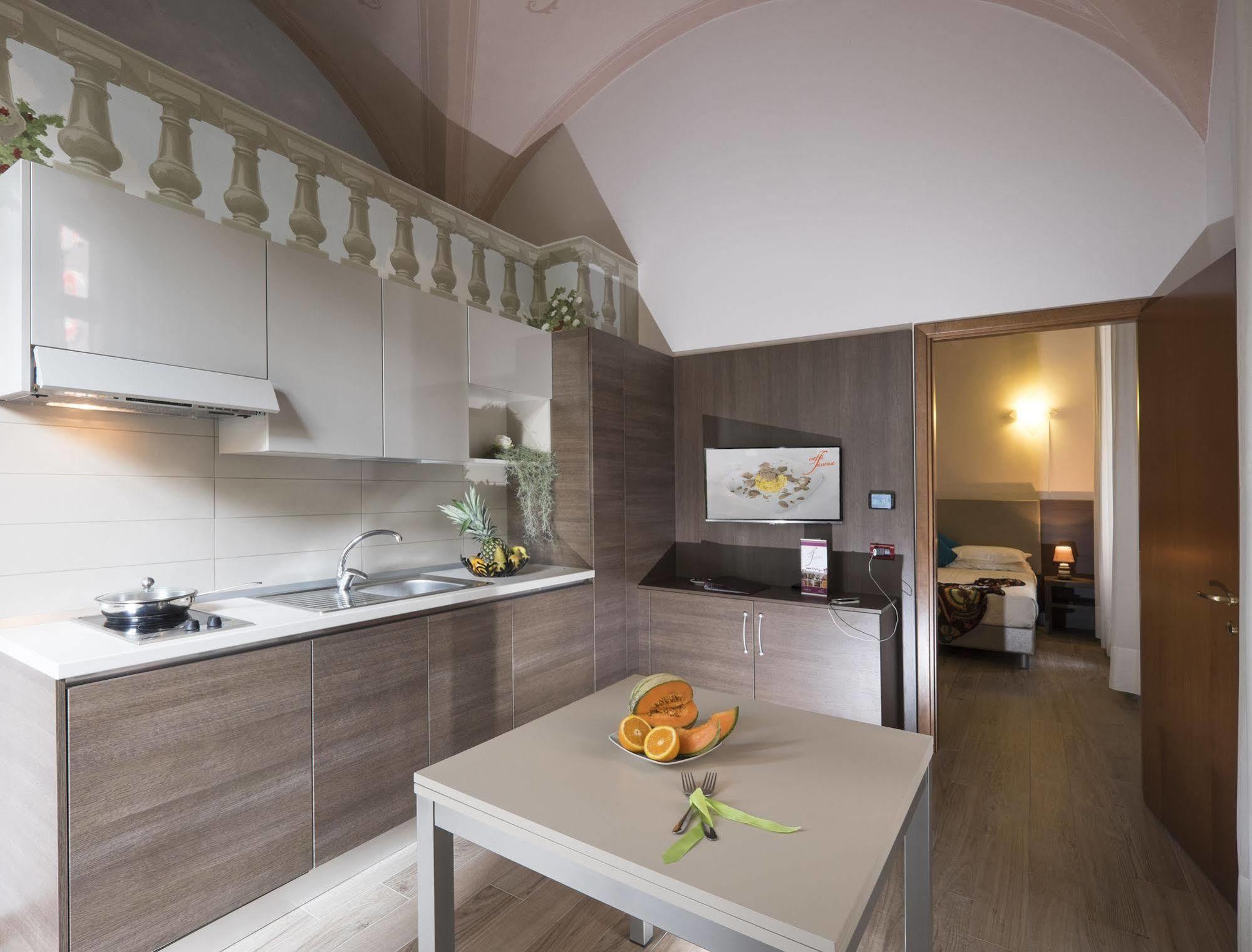 Residence Caffe Savona 알바 외부 사진